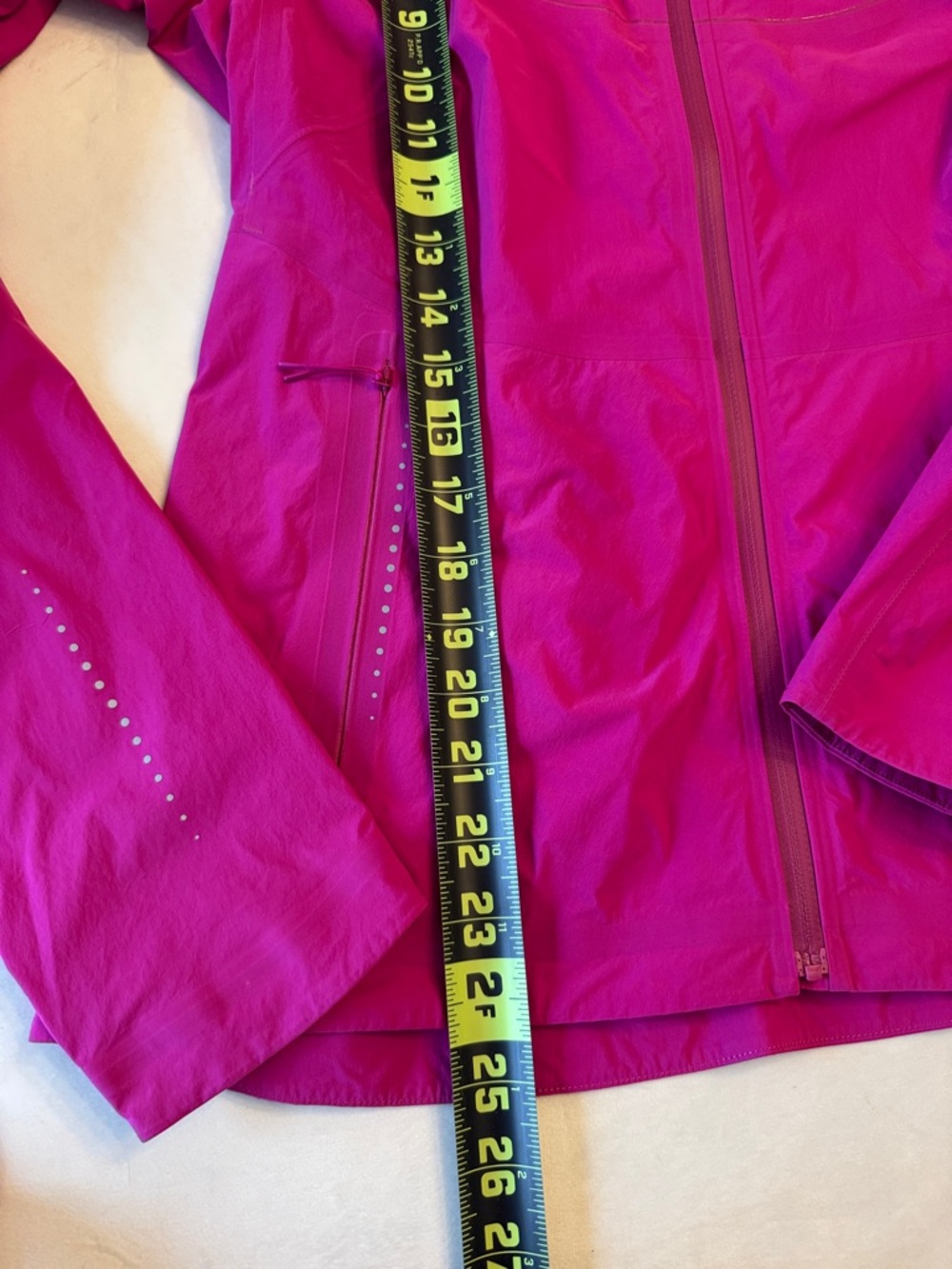 EUC! Lululemon Fast and Free Windbreaker
Ripened Raspberry, sz 8 - Picture 16 of 16